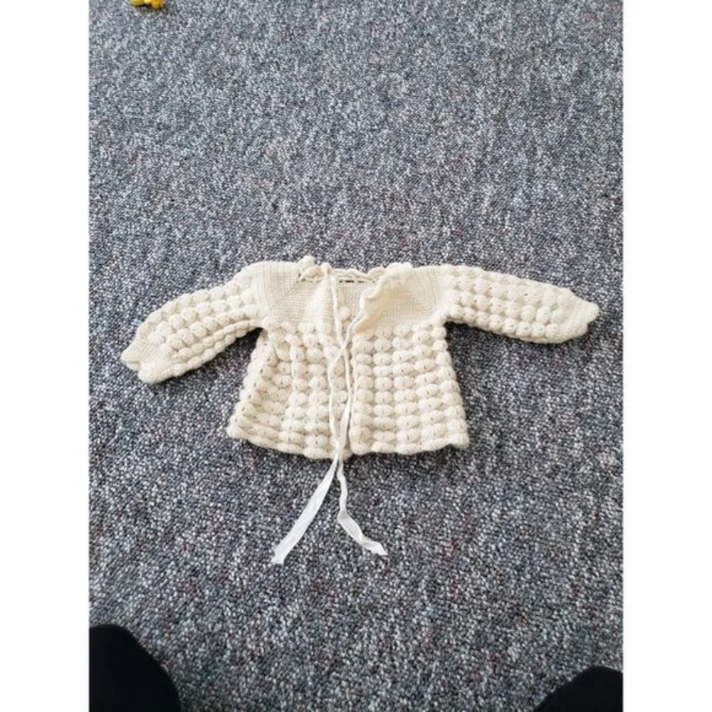 Vintage 60s Crochet Baby Cardigan‎
